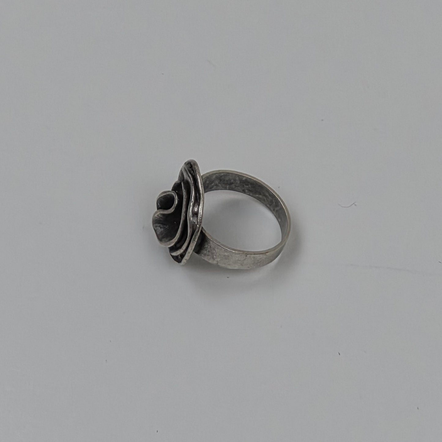 Hevi Spiral Bloom Ring