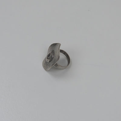 Hevi Rosette Ring