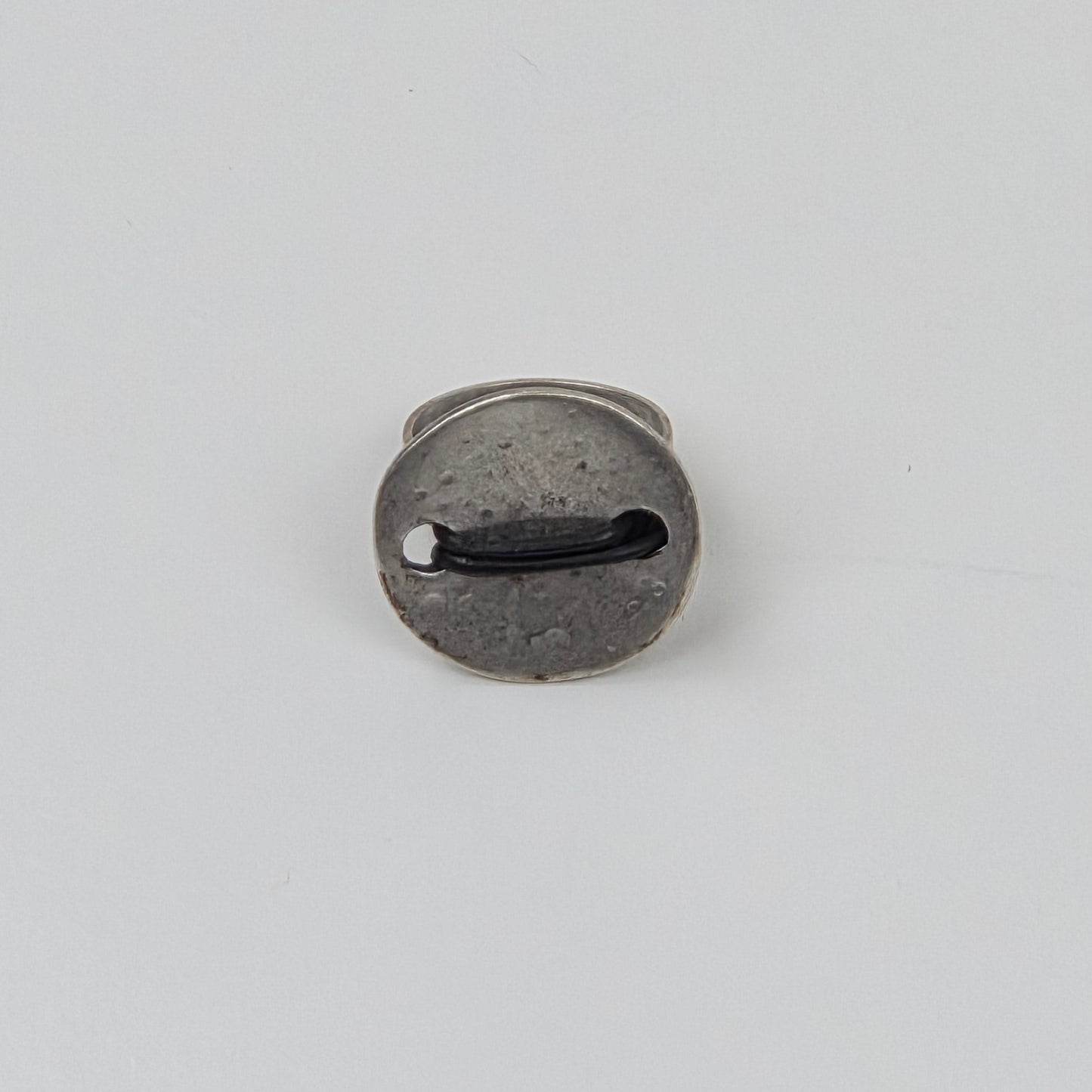 Hevi Button Ring