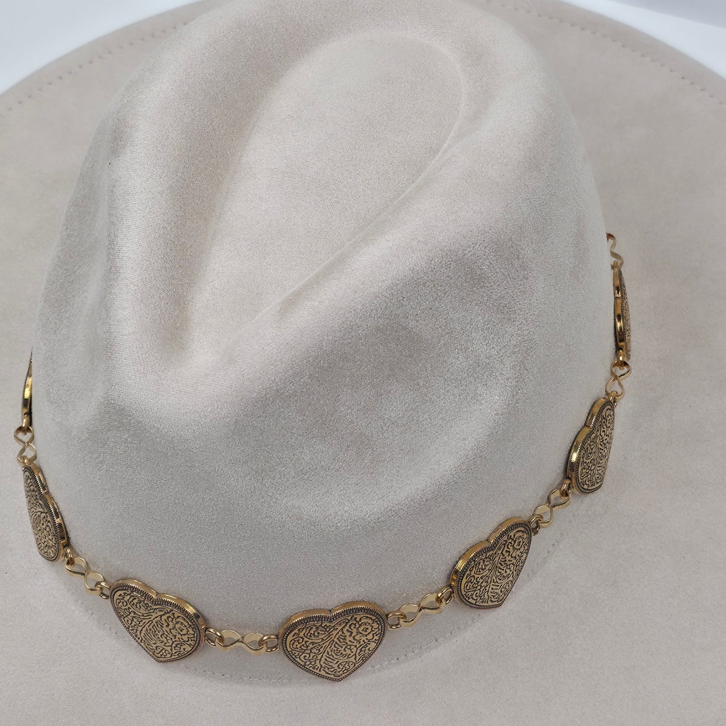 MICHELLE Suede Fedora Hat met Hartjesband