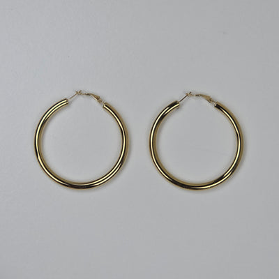 IM Classic Gold Hoop Earrings – Tijdloze Elegantie