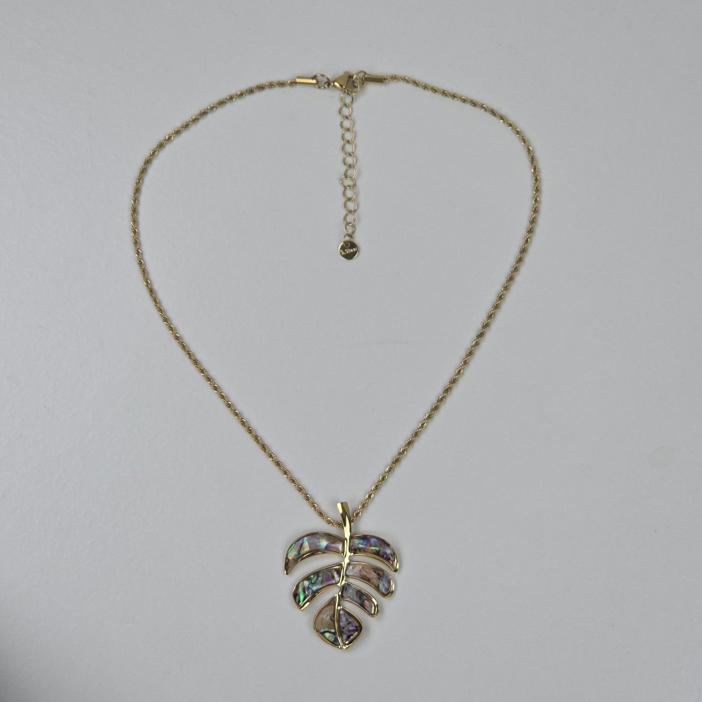 IM Monstera Leaf Necklace