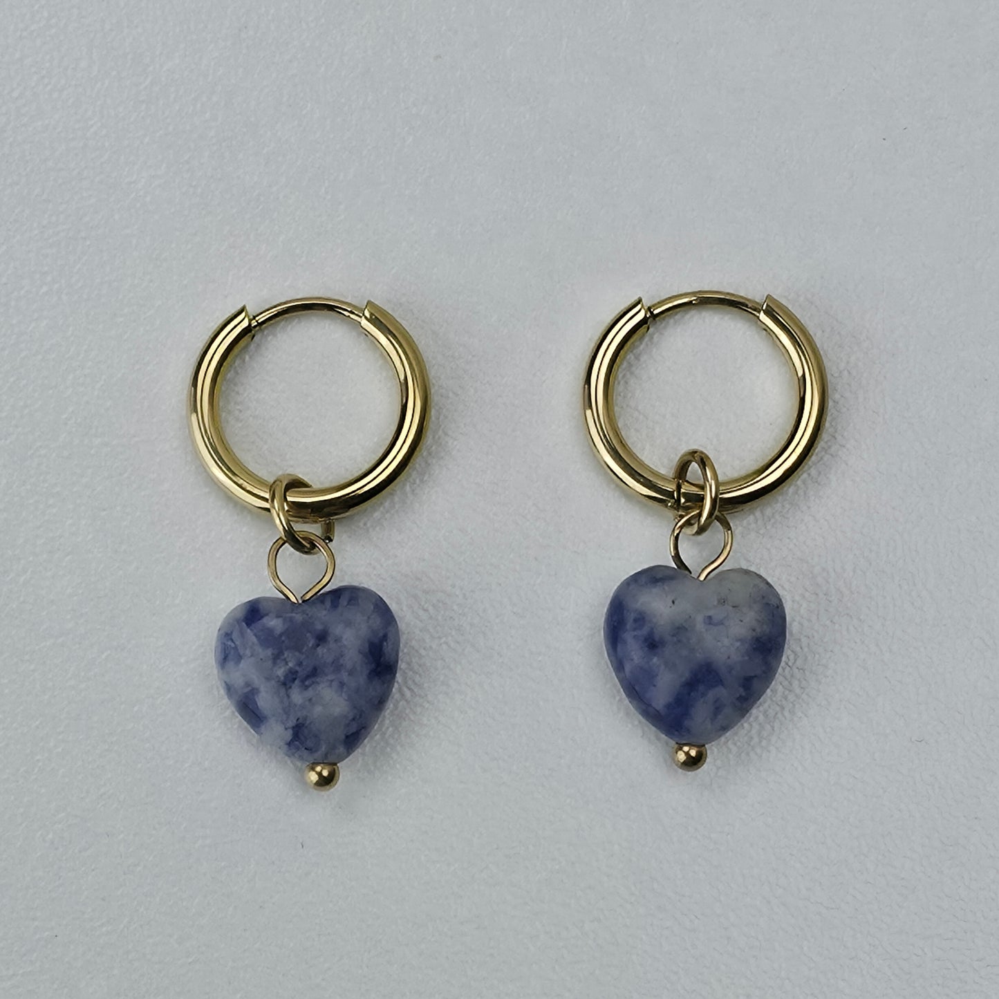 Goudkleurige Hoops met Blauwe Hartsteen