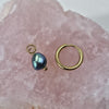 Goudkleurige Hoops met Donkere Barokparels