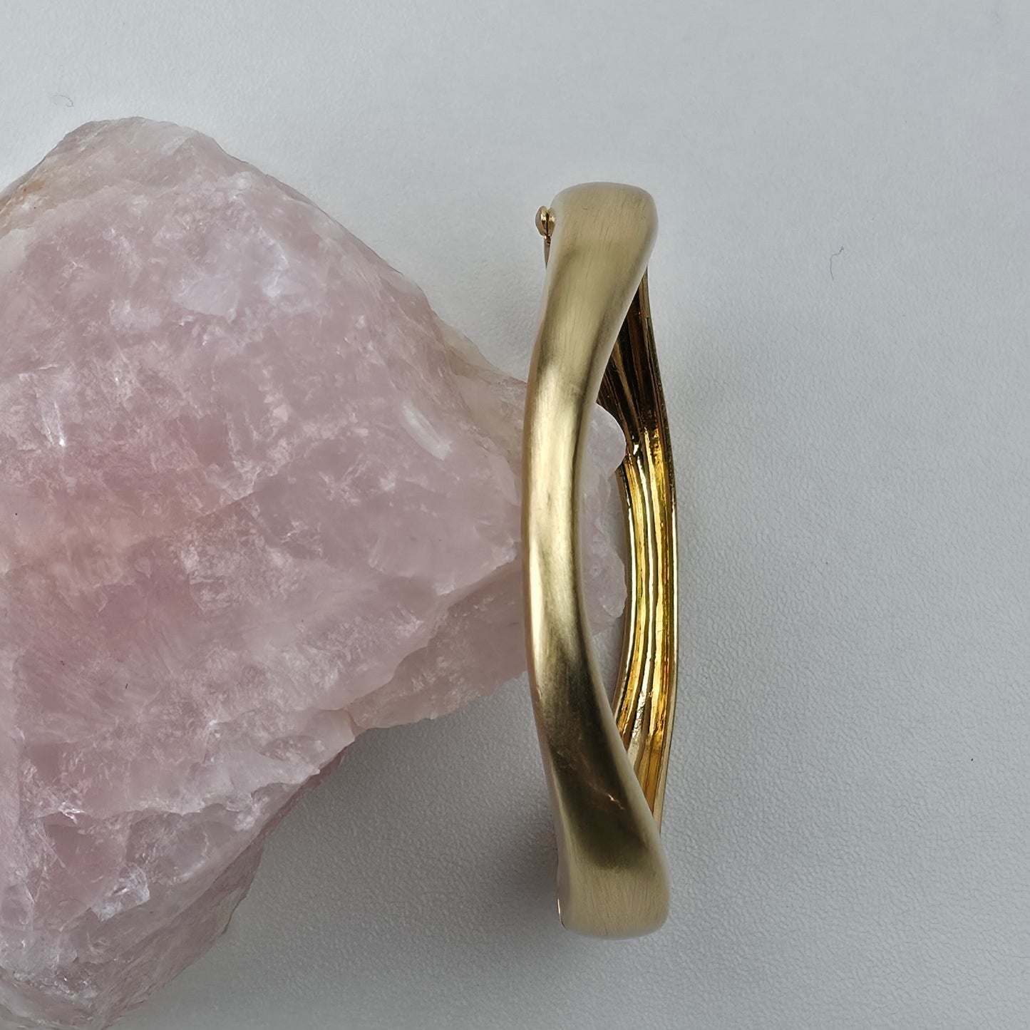 Goudkleurige Twisted Bangle