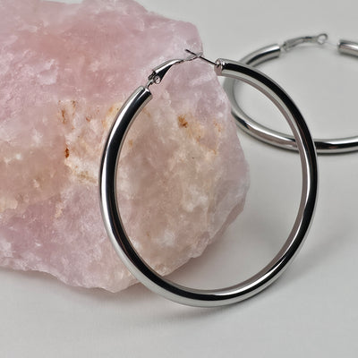 Zilverkleurige Hoops – 7 cm