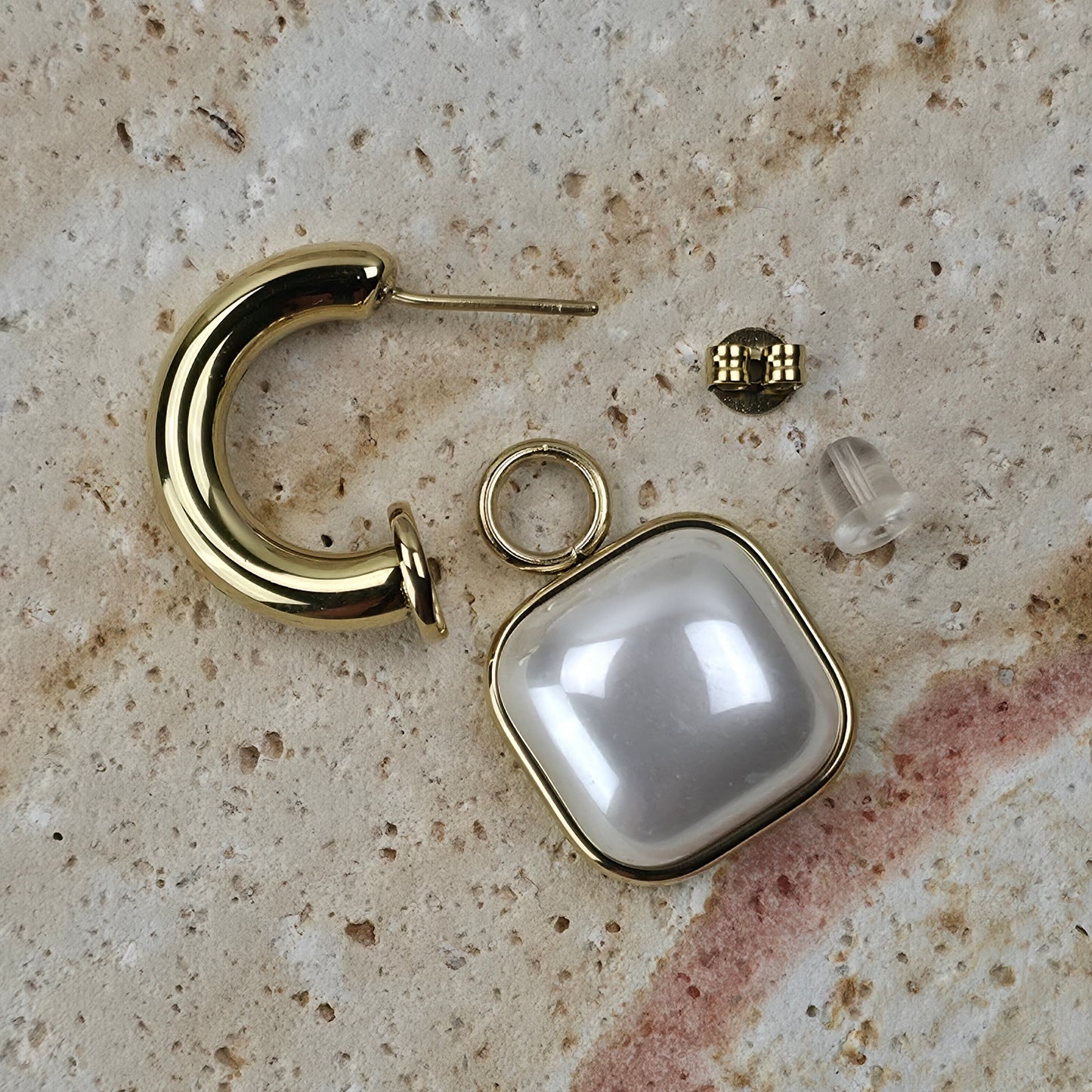 Goudkleurige Hoops met Vierkante Parel Hanger