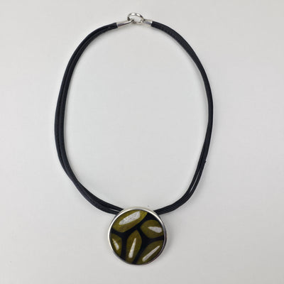 Zwart Leren Ketting met Ronde Hanger – Artistiek Design 45 cm