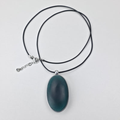 Handgemaakte Ovale Hanger Ketting – 75 cm (Lichtblauw & Diepblauw Dubbelzijdig)