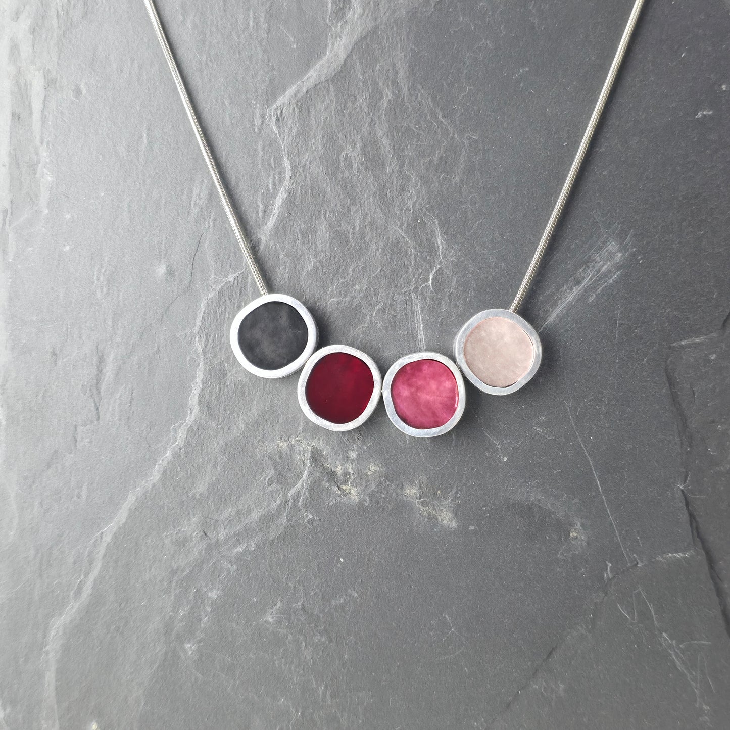 Handgemaakte Ketting Vier Cirkels – Multi Kleuren Design