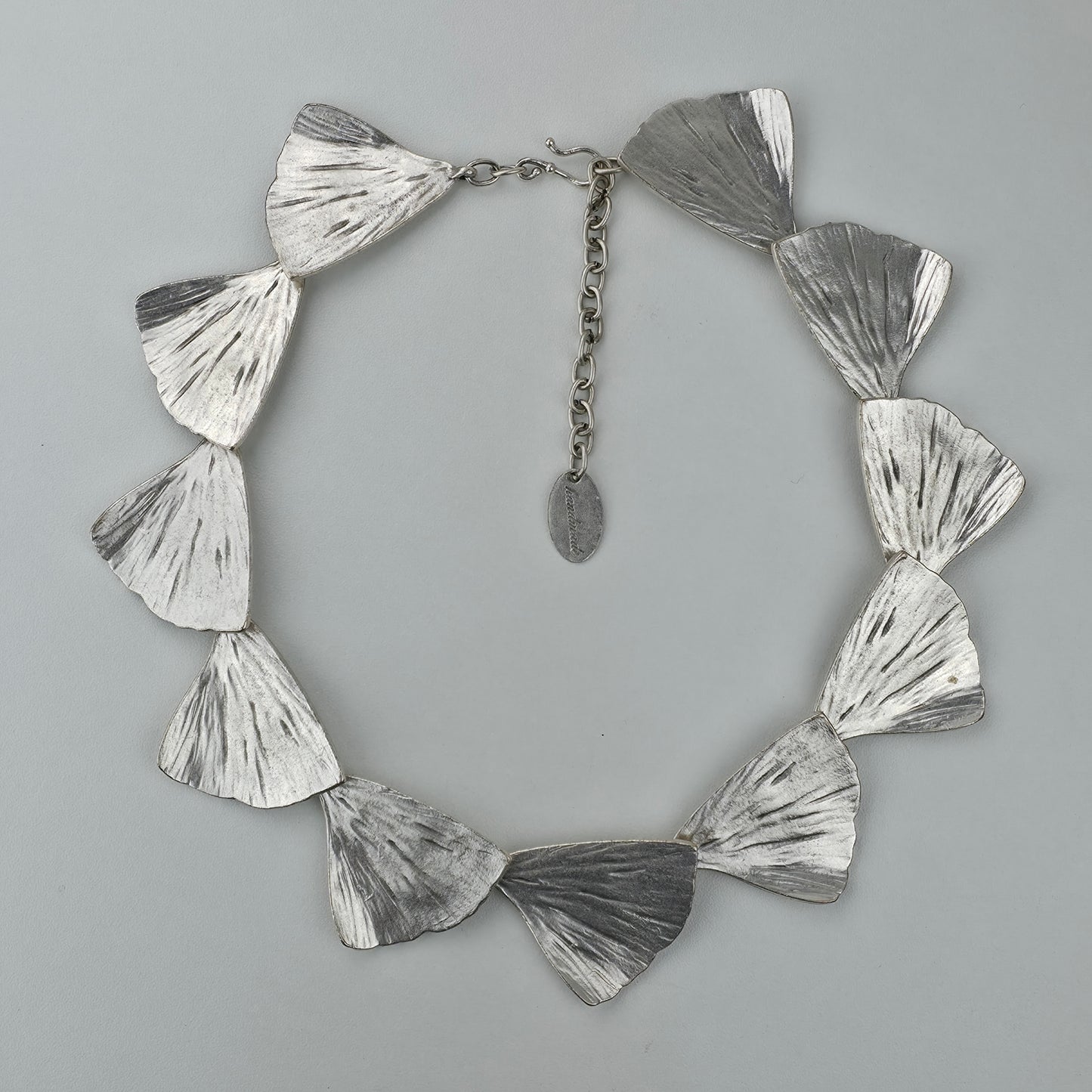 Handgemaakte Zilverkleurige Waaiervorm Statementketting