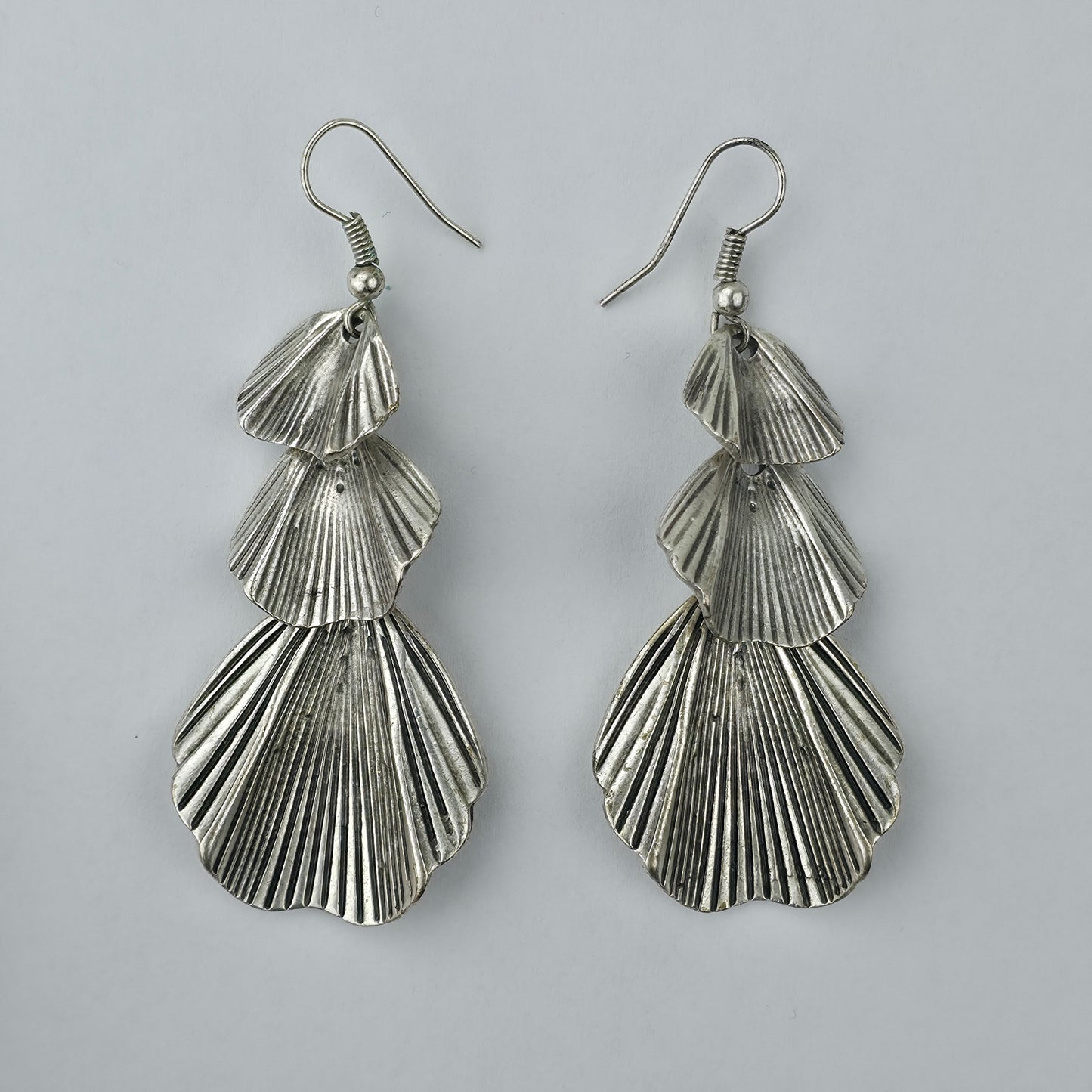 Handgemaakte Zilverkleurige Gelaagde Bladvorm Oorbellen