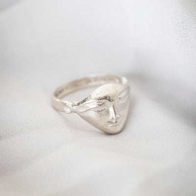 Hathor Harmony Ring - Silver