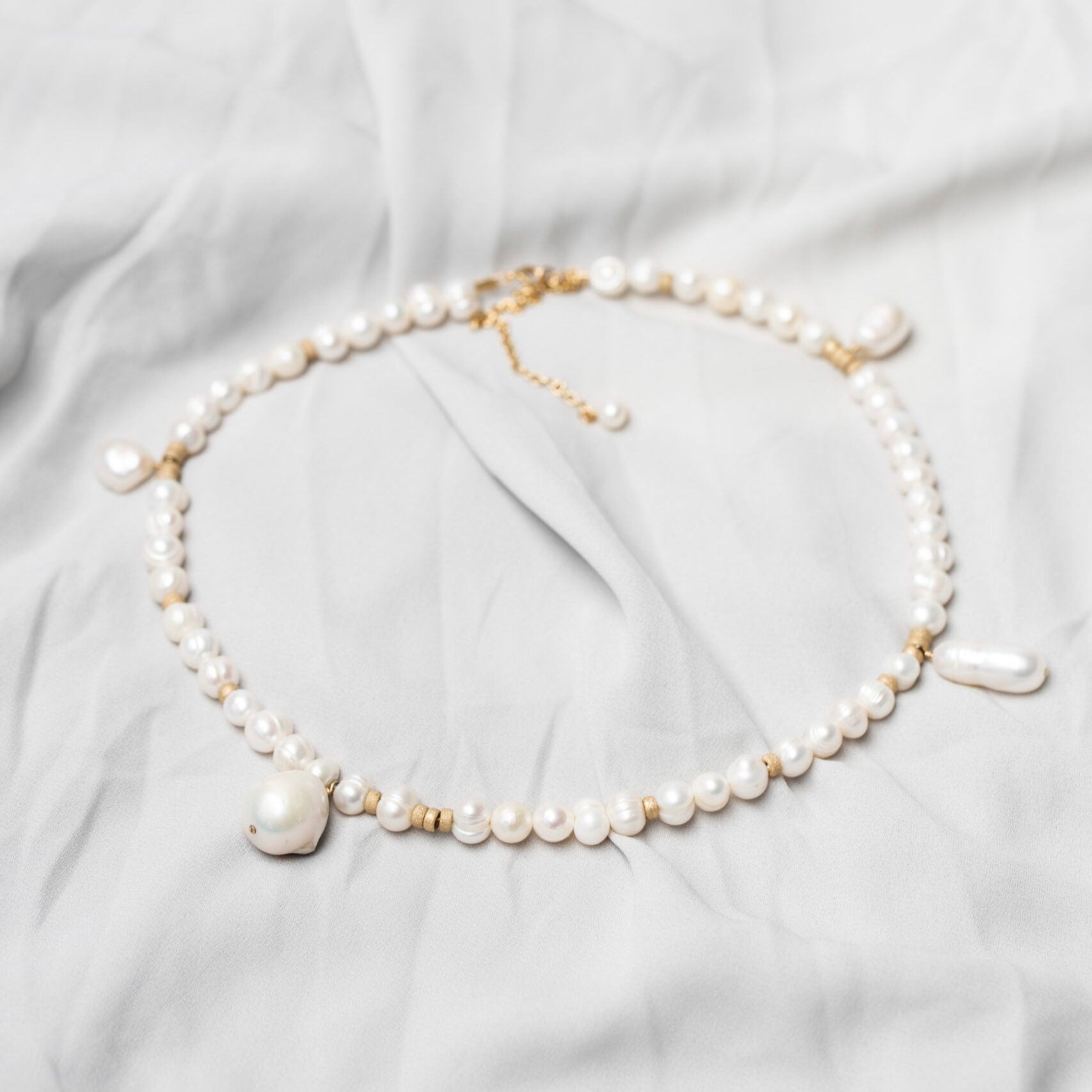 CUSTOM MADE PEARL NECKLACE