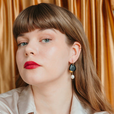 Arp Pearl And Porcelain Earrings - Burgundy