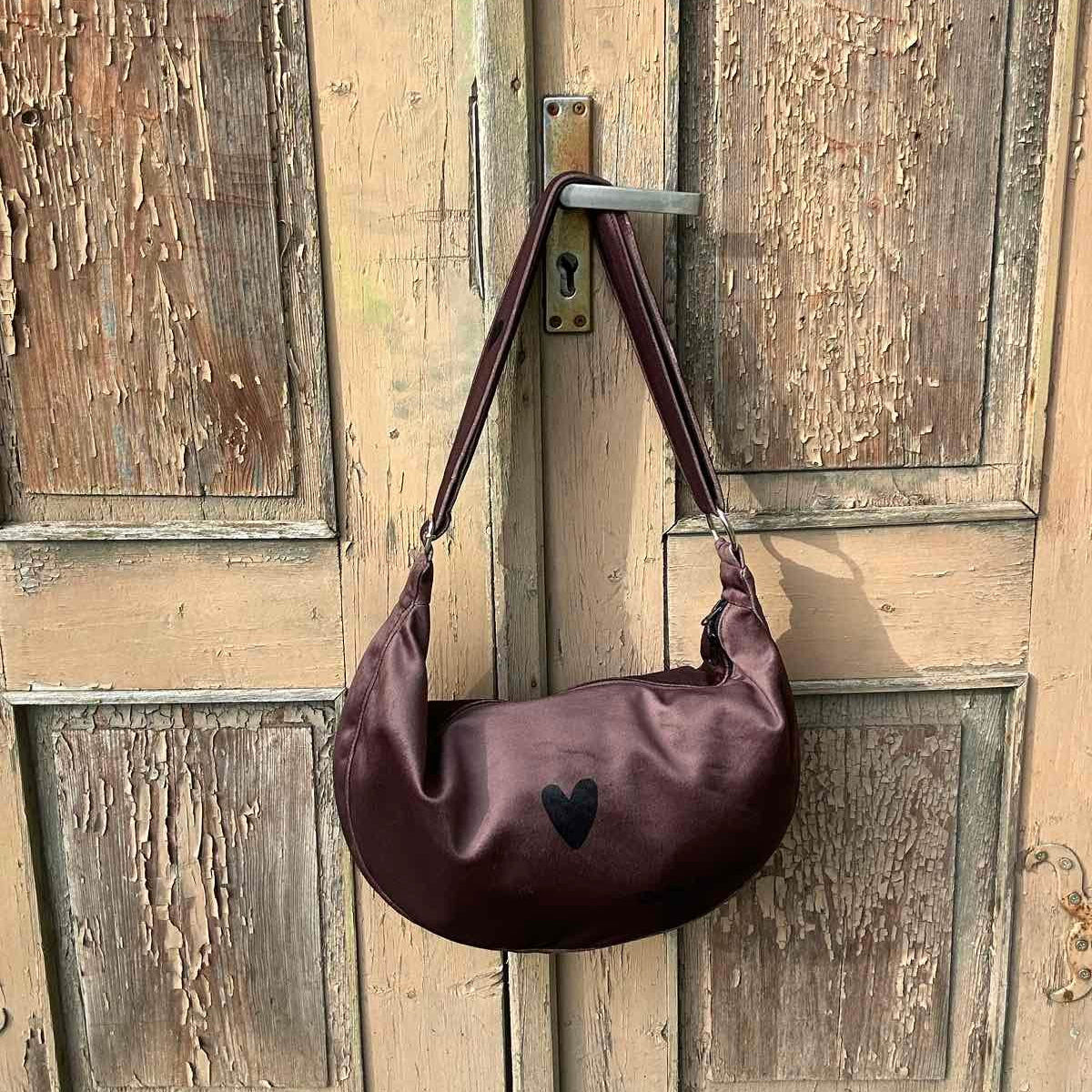 Hobo Bag Heart - Brown