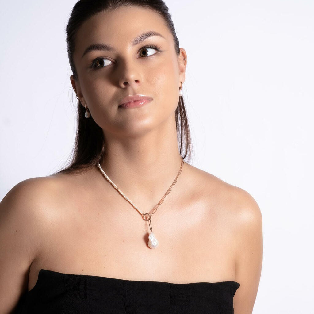 Mother-Pearl Choker